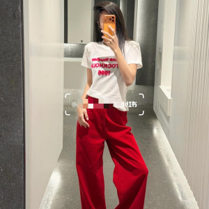 화이트 티셔츠 레드 와이드팬츠 세트