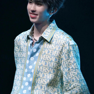 VERSACE 로고 프린트 셔츠