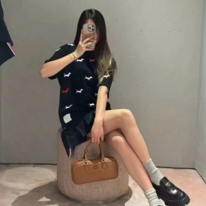 브라운 미니 토트백