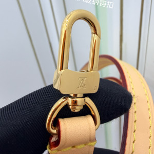 골드 메탈 클립 레더 숄더백